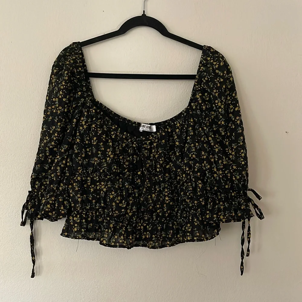 Floral Black Ruched Crop Women's Top Size 18 - Picture 5 of 9
